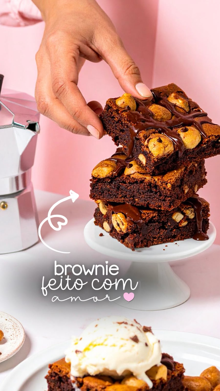 Brownie recheado com figurinhas do Doce Stories